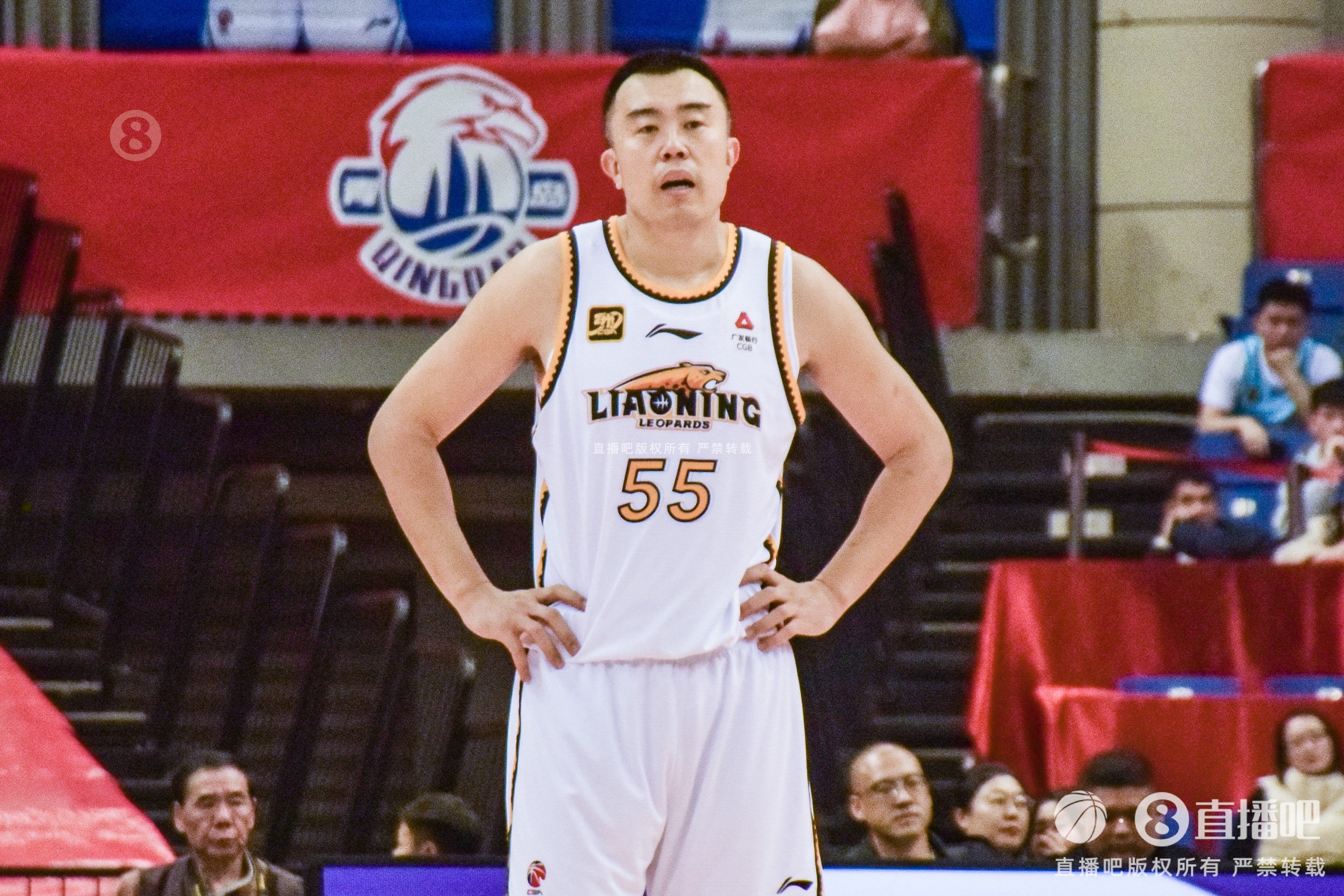 老將盡力了！韓德君7中4拿到14分12籃板3助攻